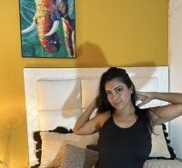 may_sweetwhore's Offline Chat Room
