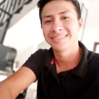 edwar_23's Offline Chat Room