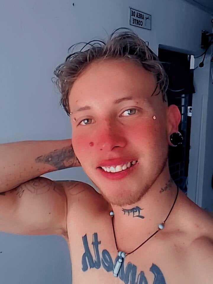 jeanpier_97 from stripchat