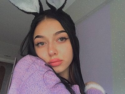 petulahenwood from stripchat