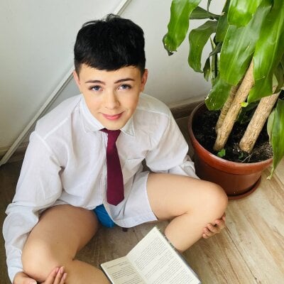 Chris_Hot22 Male Cheapestprivates Free Cam Chat