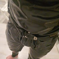 joinmeinlatex's Offline XXX Chat