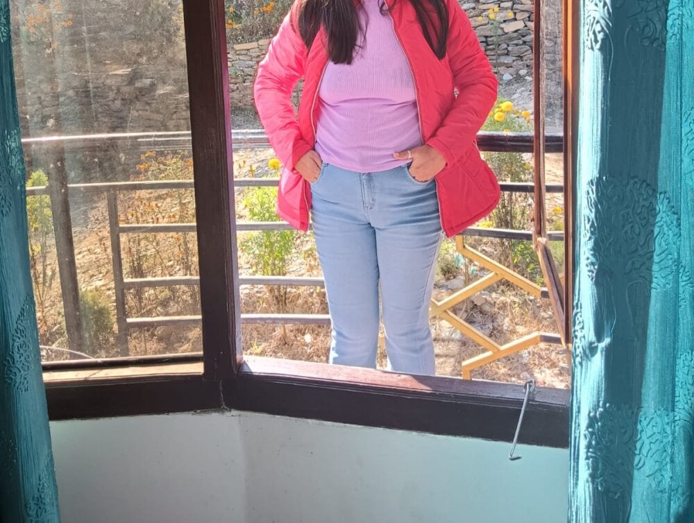 Cam girl Miss-Sajani
