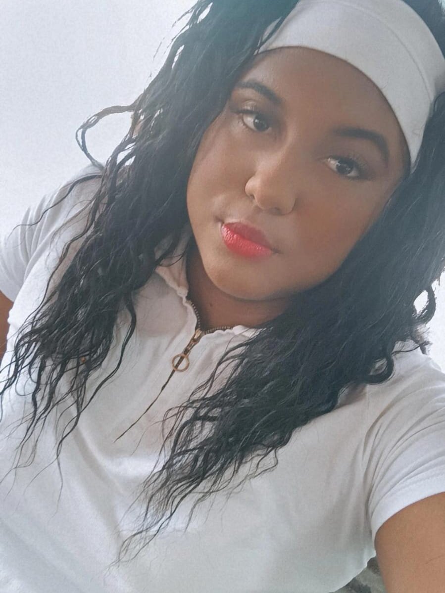 stripchat amarela_sensual webcam profile pic via webcam-sexe.net