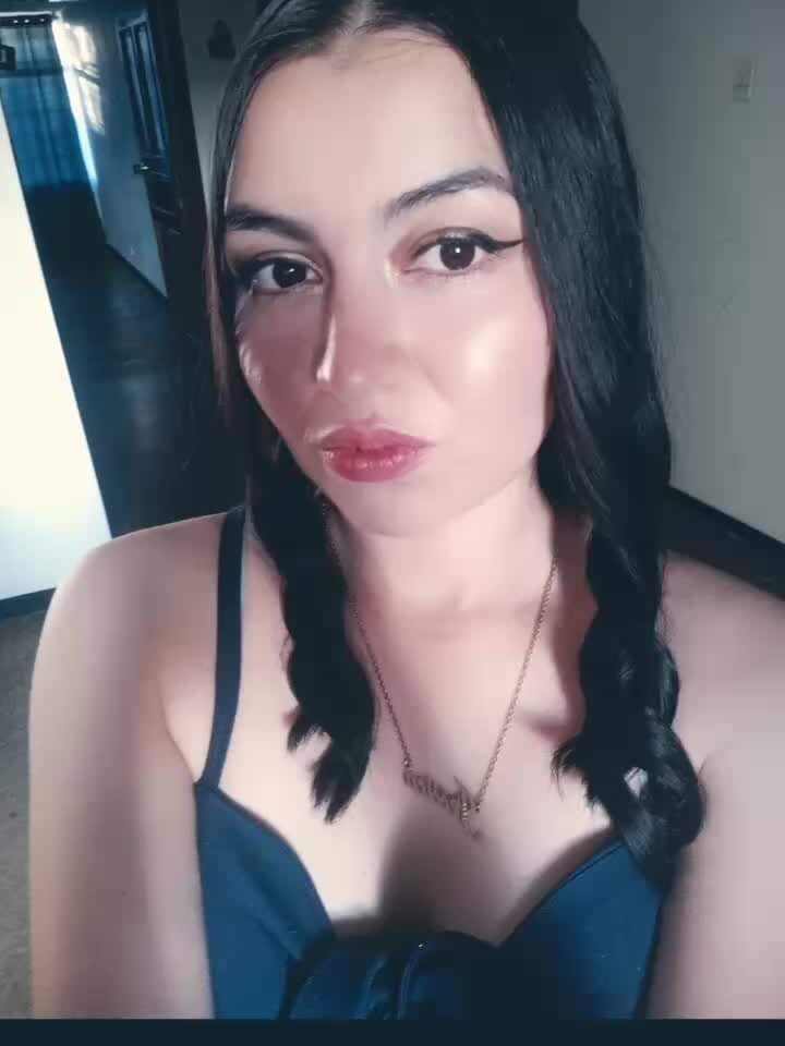 Victoria-Mills' Offline XXX Chat