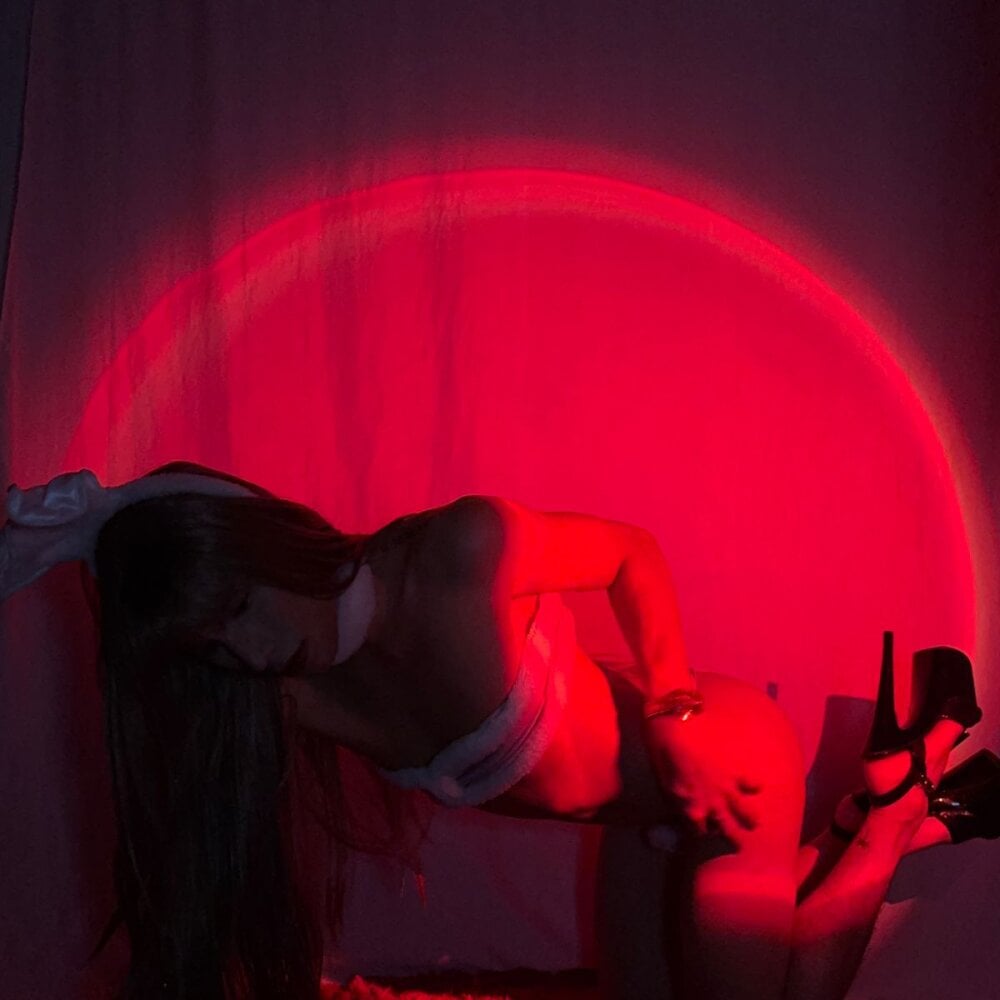 Charlotteinpole profile