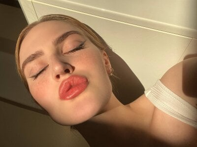 Cherrry_ladyy - Stripchat Girl 