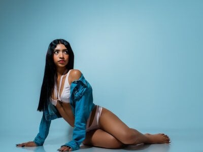 Veronica_06 Couple Colombianpetite Free Webcam Nude