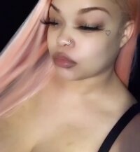 luvhoney704's Offline XXX Chat