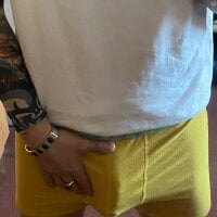 zevatrou's webcam live show