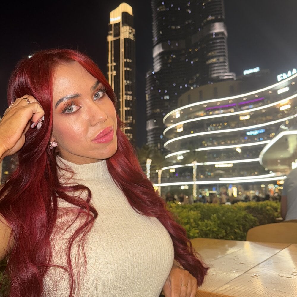 Just_Sophia_ live cam model at StripChat