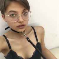 BlossomGoddess' Offline Chat Room