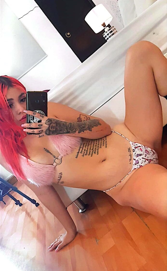sweet_kitties_aws from stripchat
