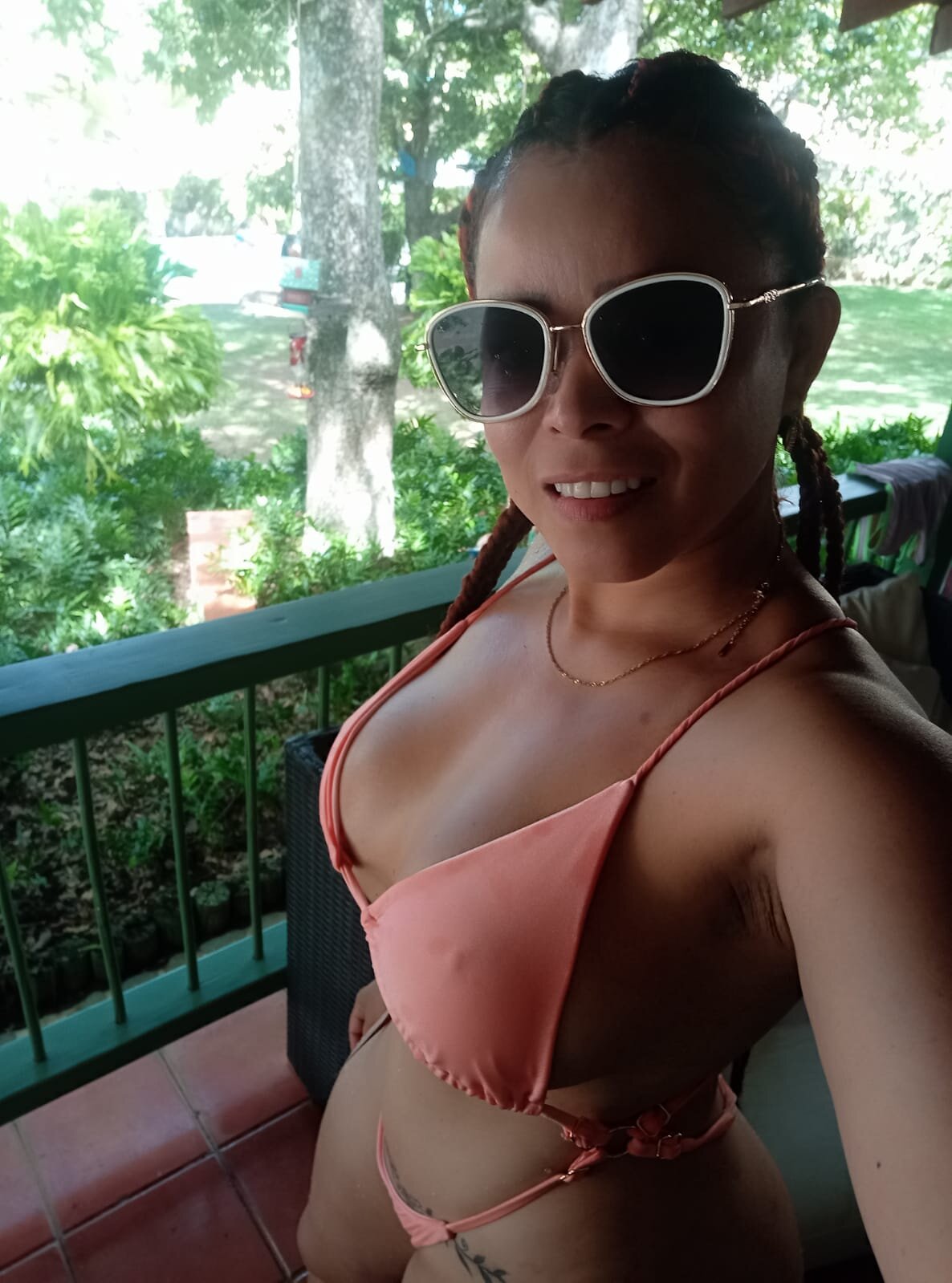 bella_exotichot_