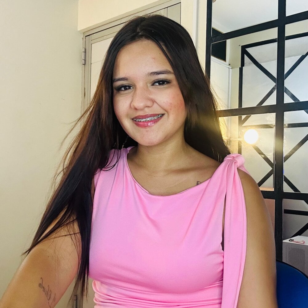 onaircams.com sarai_mv1 livesex profile in bisexual cams