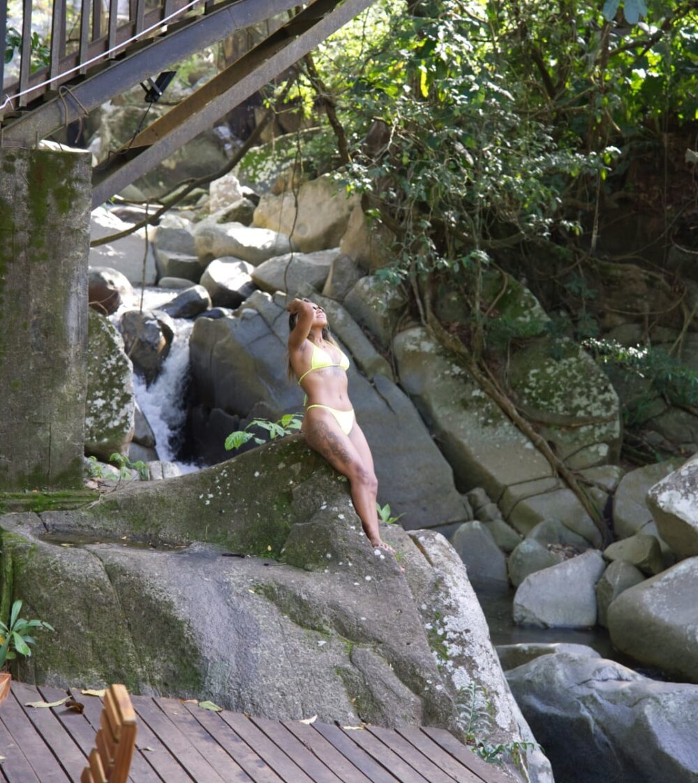 livesex.fan sharithasm livesex profile in the-city-of-shyness cams