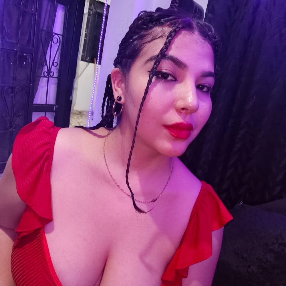 Elvira_DollyのオフラインXXXチャット