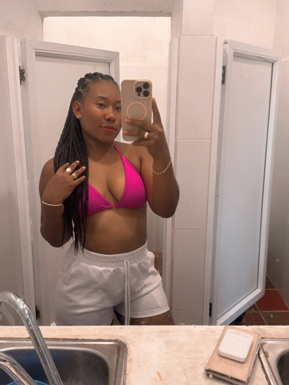 sexlivecamsites.com suryth23 livesex profile in ebony cams