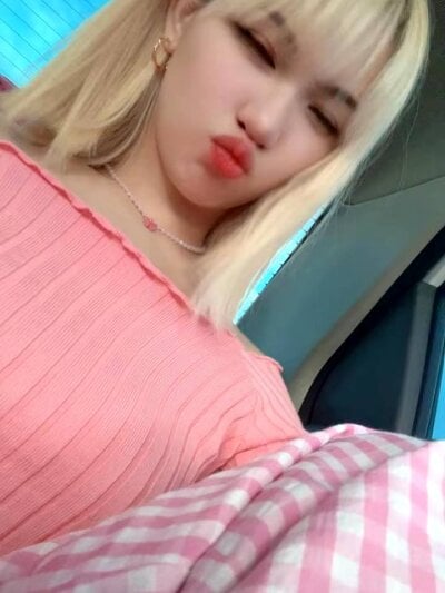 Gongjulee on StripChat