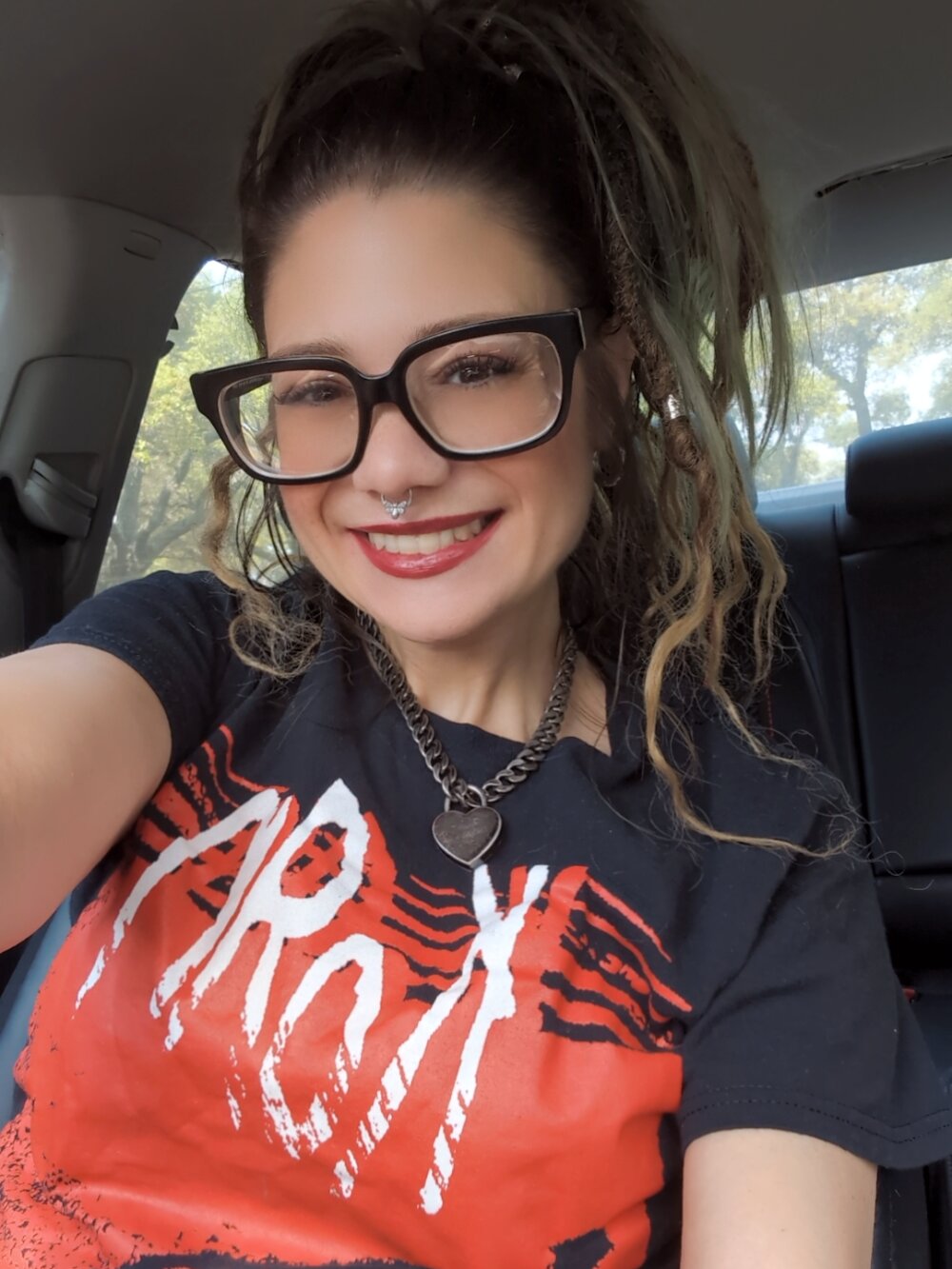 دردشة Krissysyx الجنسية دون اتصال