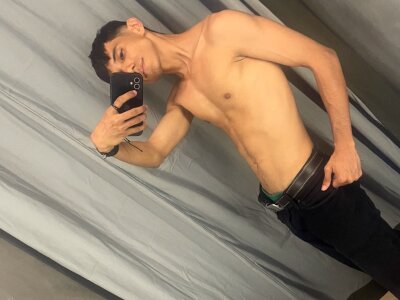 Johan_Mancini_R - Stripchat Cam2cam Masturbation Handjob Boy 