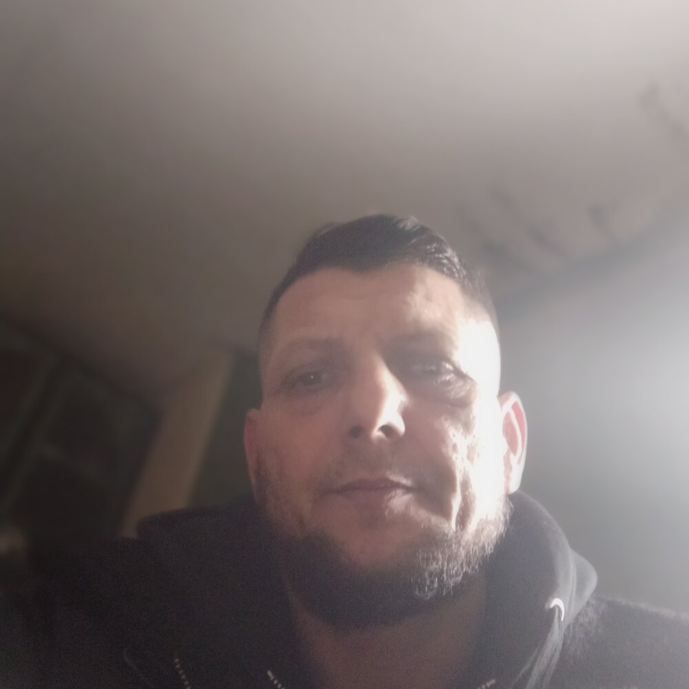 Szuperparos2's Offline XXX Chat