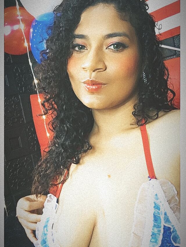 Arii-Ruiz 🚩 online webcam