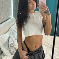 KeeleyBaker's webcam live show