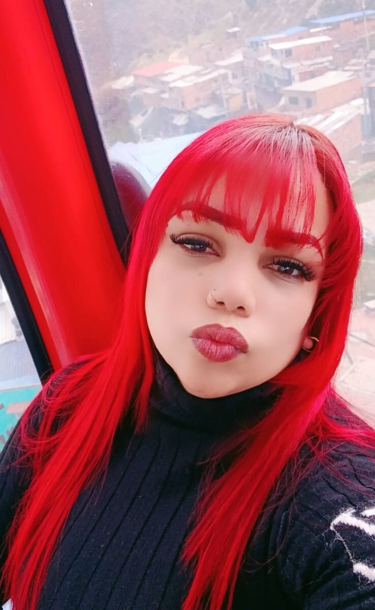 pornos.live sophiie_hot livesex profile in red-hair cams