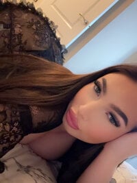 chloe_mahzi's webcam live show