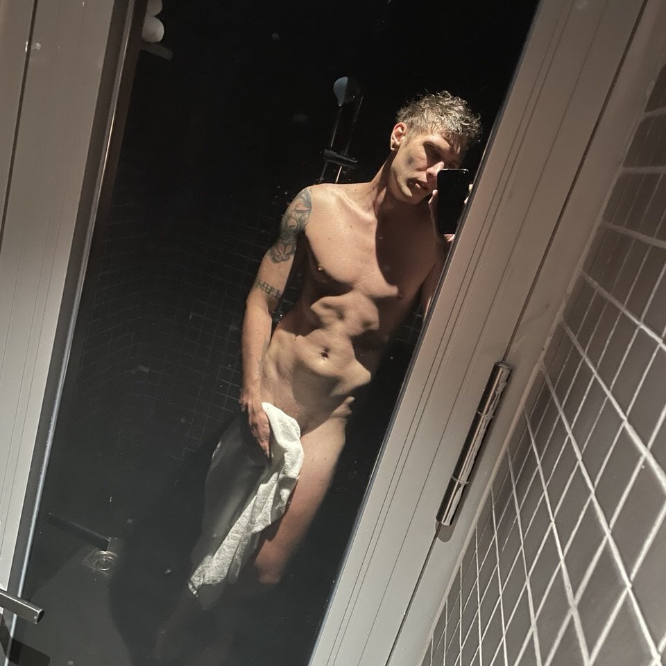 strongrock__ from stripchat