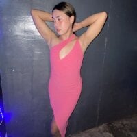 tiaraunniesparks's webcam live show