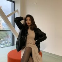 Britney_Celeste's Offline Chat Room