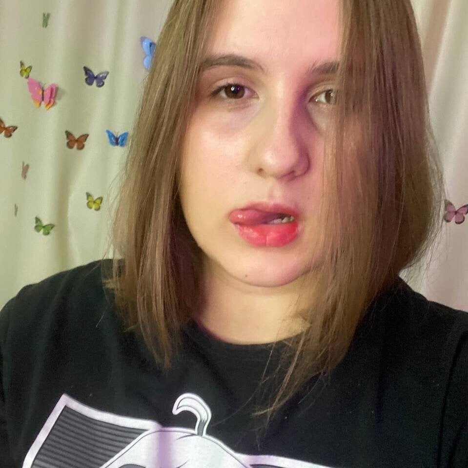 pornos.live lightnea livesex profile in caucasian cams