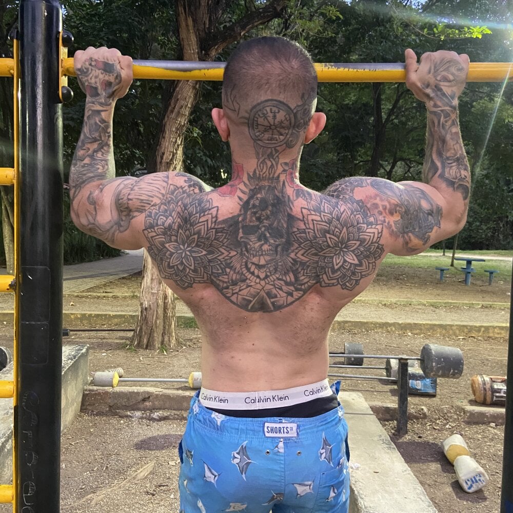 kadengue from stripchat