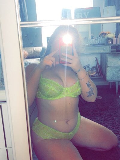 sexygirlllei from stripchat