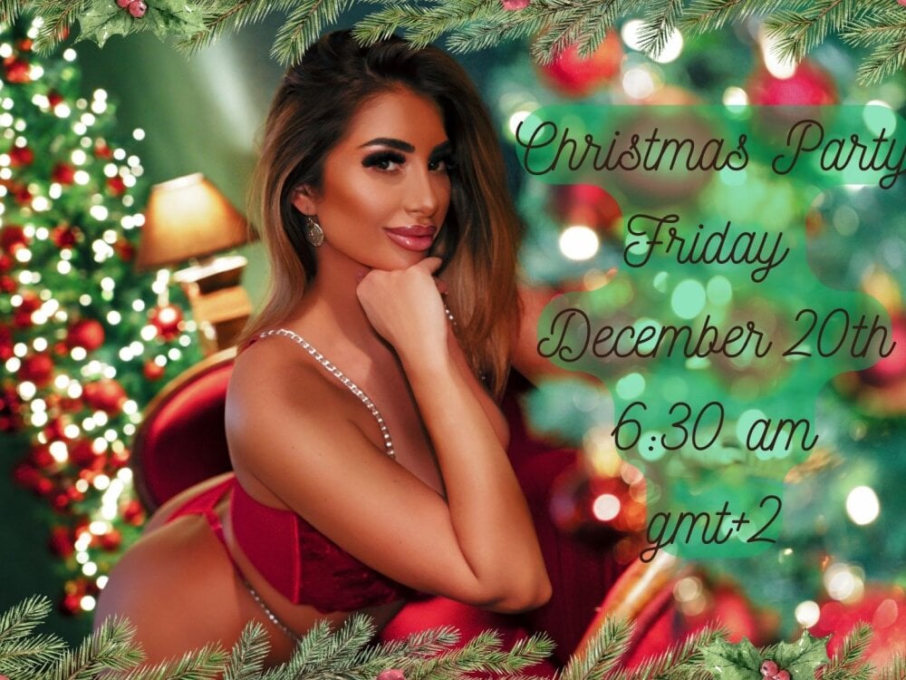 Live sex webcam photo for CeylanXO #290239945