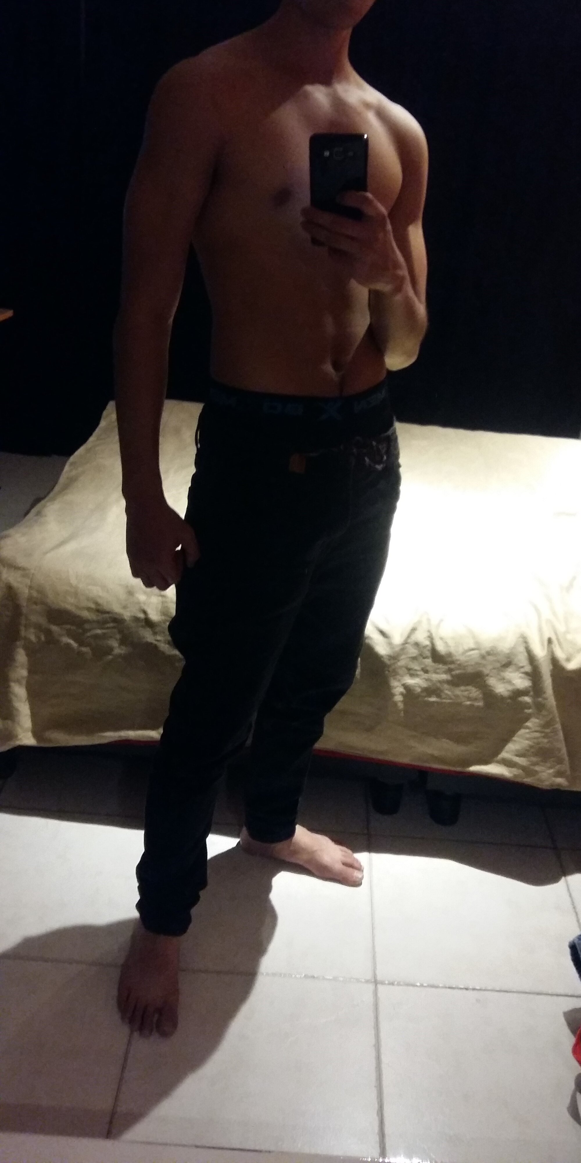 Room_Gym_Friends