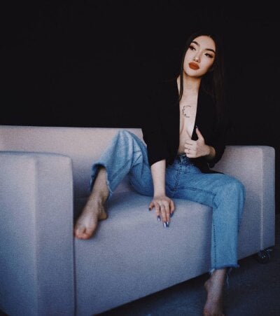 _Eva_Mooni_ 🧝 live nude webcam