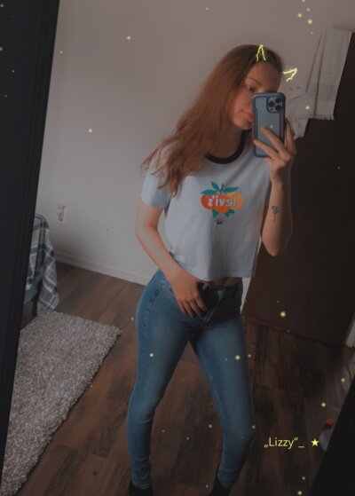 ItsLizzy22 Cam Model Profile | Stripchat