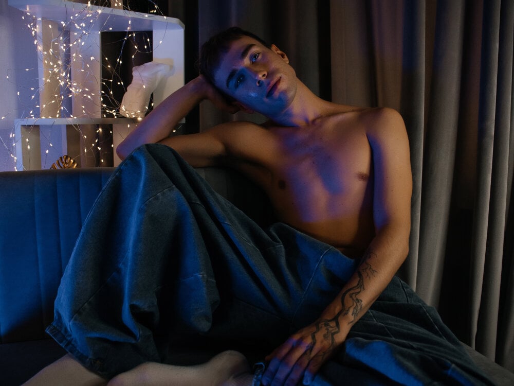 Amos_Taylor profile