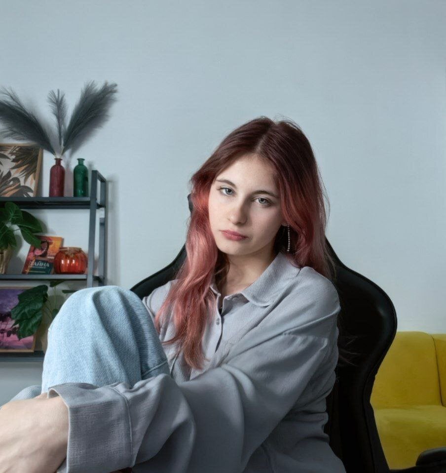 CweneFeathers live cam model at StripChat