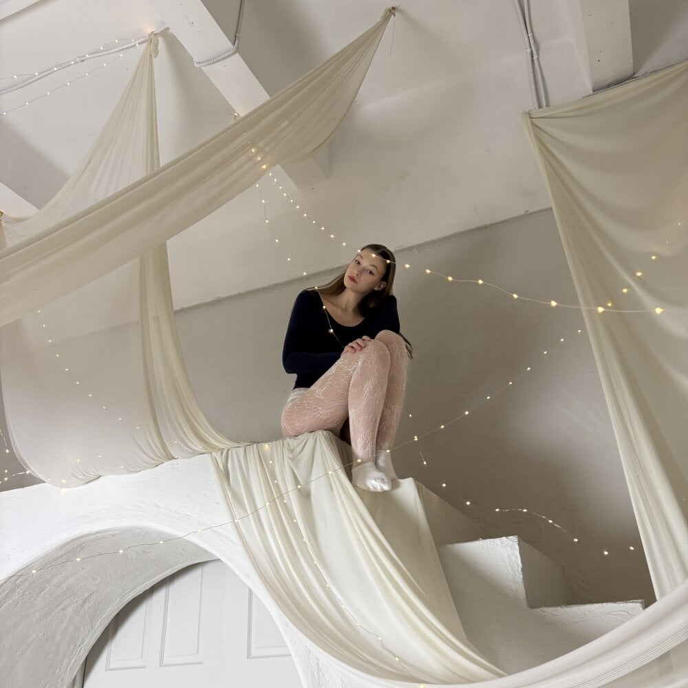 friendlyfire_18 from stripchat