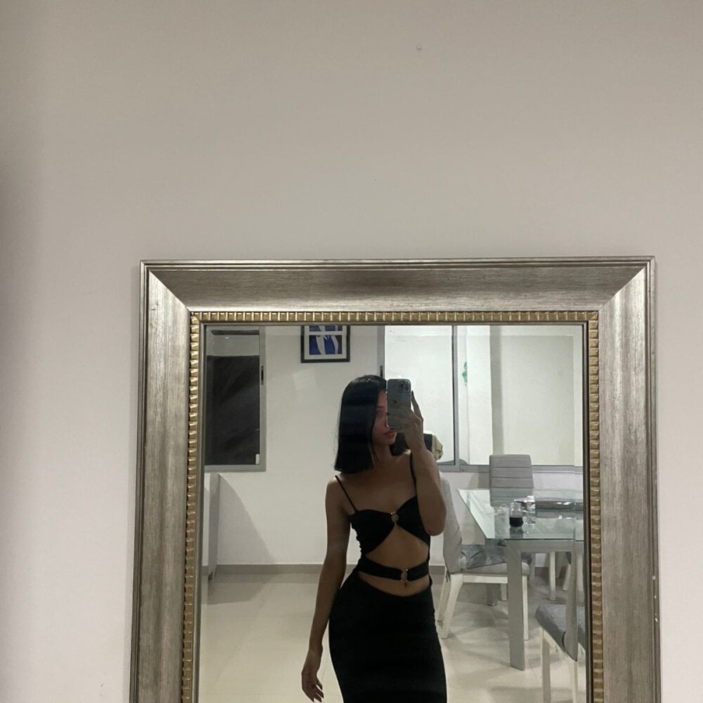 sexcityguide.com zenith_glow livesex profile in bisexual cams