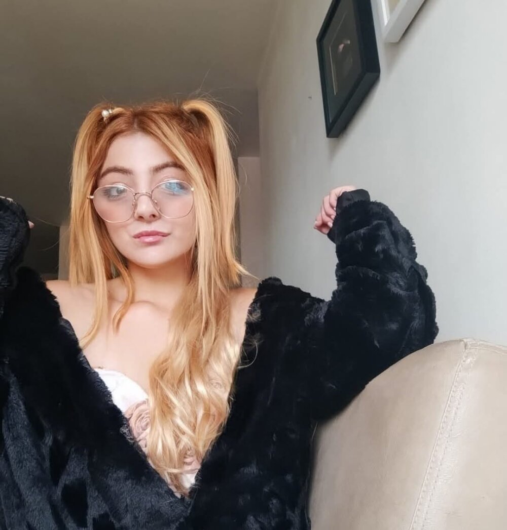 livesex.fan pal0mita livesex profile in principality-of-asturias cams