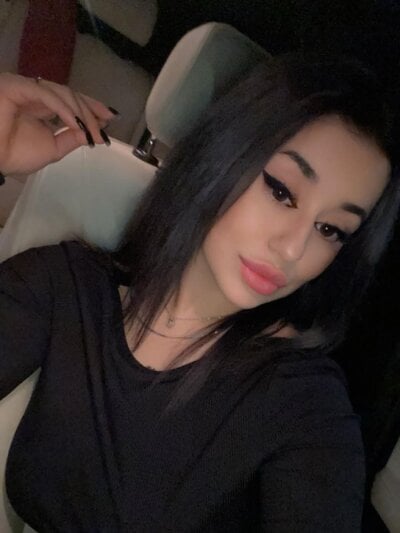 TeenSelyna on StripChat