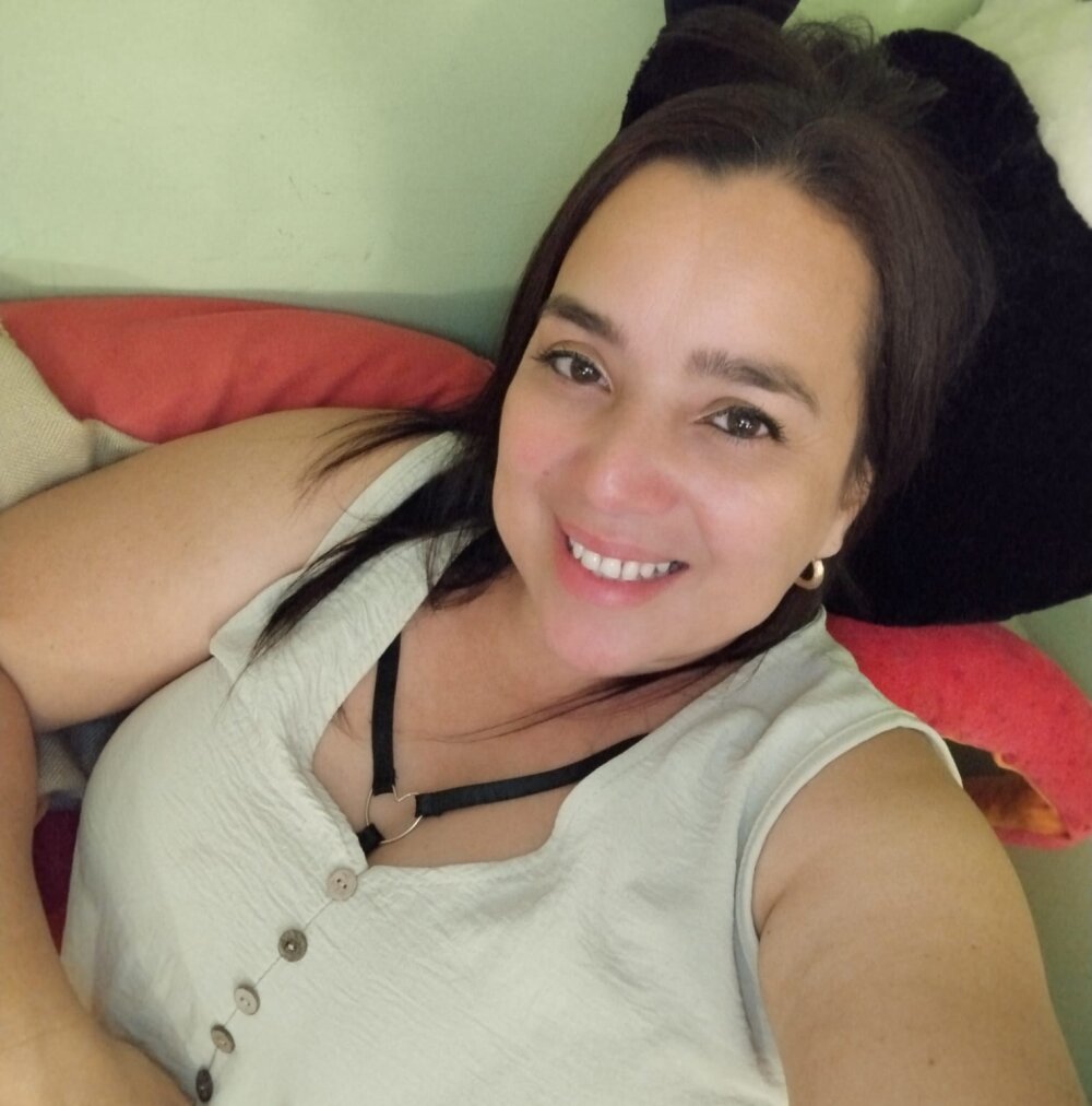 Live sex webcam photo for sonia_bigboobs #289643172