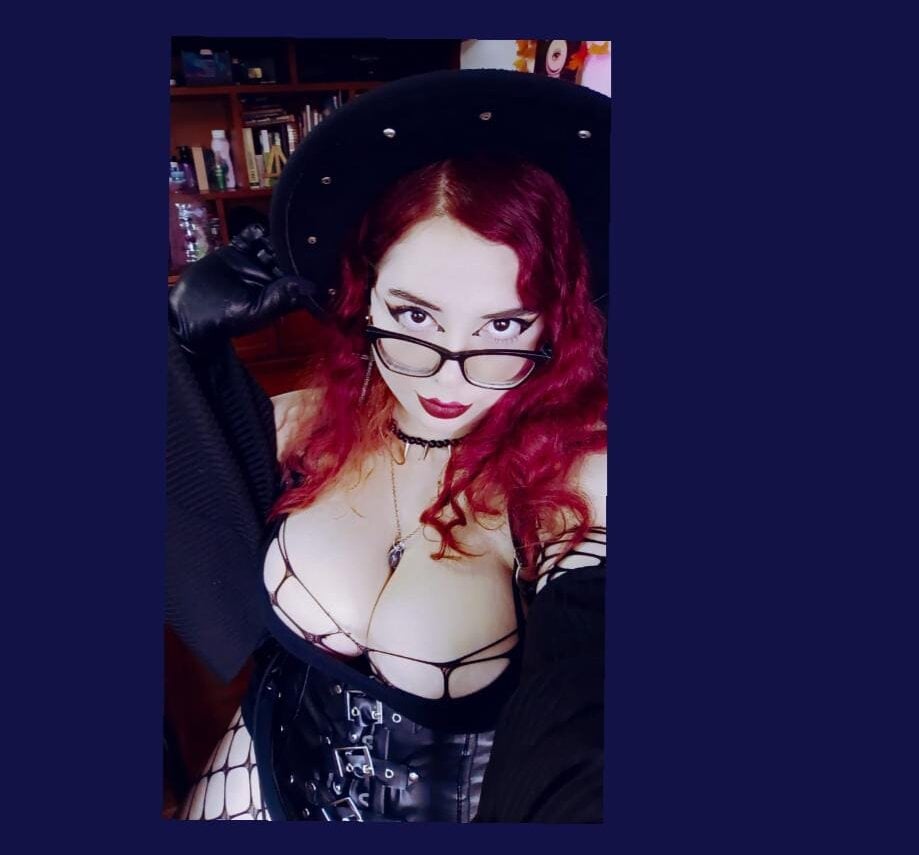 alicce_moon_'s Offline XXX Chat