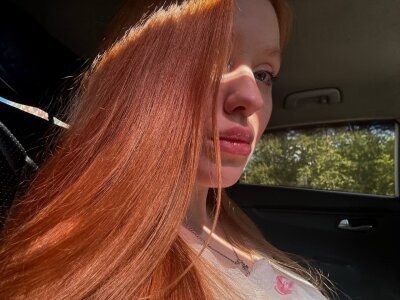 Lulu_moonmoon Female White Cam Nude