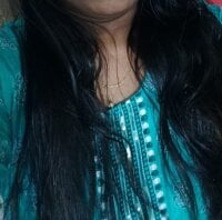 Pooja_india20 Adlı Modelin Çevrimdışı Sohbet Odası